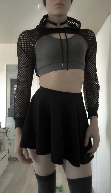 Normal outfit for shopping, of course my ass is still free for easy access 