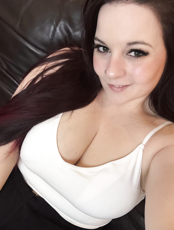 Tits in my shirt vs out