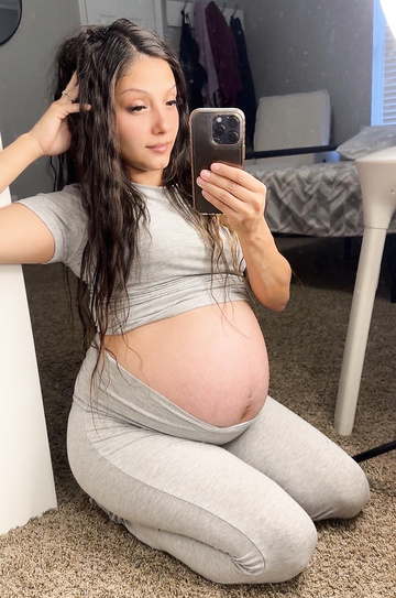 Would you ever let a pregnant girl fuck you?