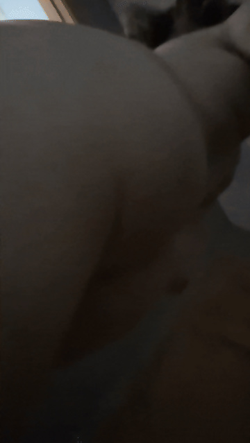 Such an attention whore I had a 3 hour long yap-sesh with a boy who wanted to bust to my pics 6 times back to back