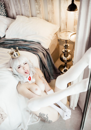 Boosete by AmandaWelp