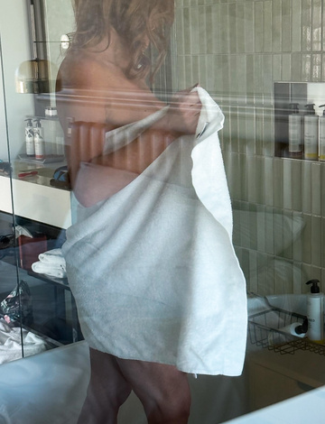 Mi esposo me tomó algunas fotos saliendo de la ducha.