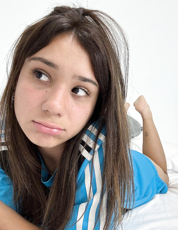 La primera foto era yo esperando a que mis padres se fueran, la segunda es cuando escuché que se cerraba la puerta principal y la tercera es cuando escuché que el auto salía de la entrada.