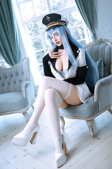 Cosplay de Esdeath por TanniaTwister