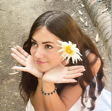 Изабелла Флорес