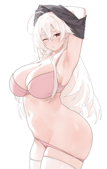 Nyopu undressing