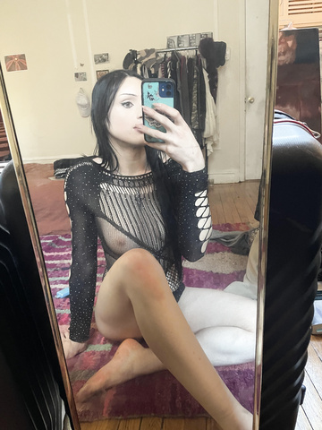 Aburrida en mi habitación sin nada que hacer