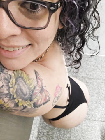 Para el martes de tetas, me emocioné demasiado al hacerte lucir