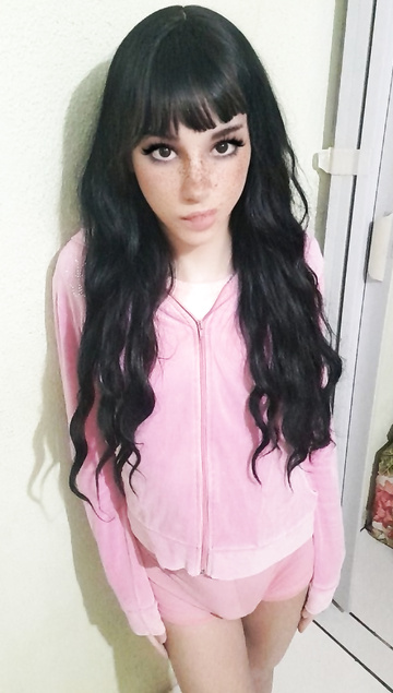Está bien, ahora acepta que tu linda novia tiene pene.