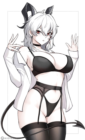 Zani in lingerie