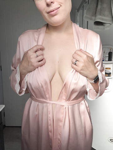 34 años y solo tu milf de al lado que se excita presumiendo