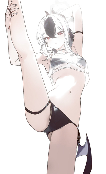 Kayoko haciendo algunos estiramientos