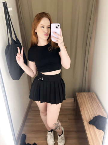 Раздевание в раздевалке <3