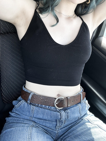 Puede que mi cabello sea de un color diferente, pero estoy segura de que no tienes problemas para reconocer este cuerpo.