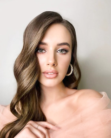 Mia Bennett