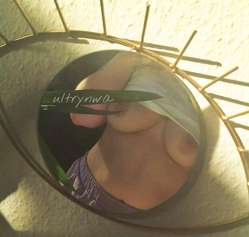 Abre los ojos, ya voy.