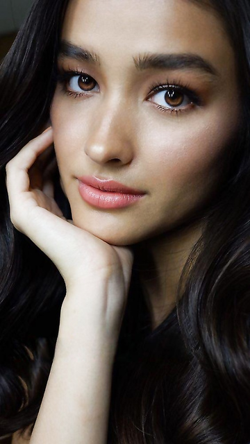 Liza Soberano