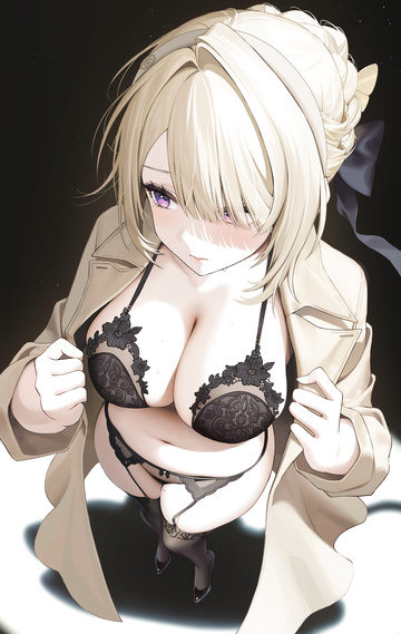 Evelyn avec un manteau