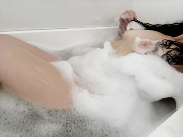 Je me suis bien amusée dans le bain chez une amie