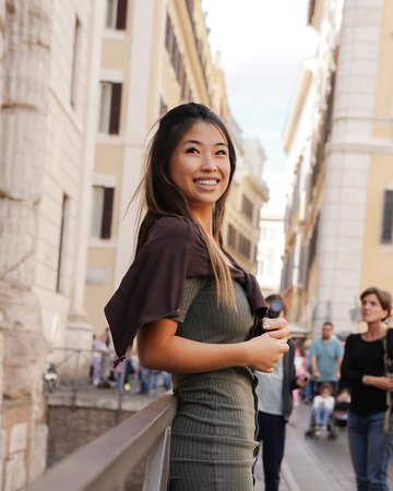 Tourist babe