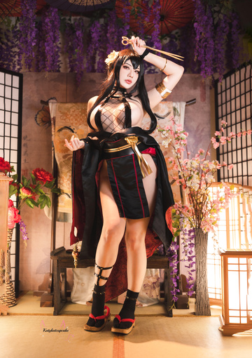 Yor Forger Sexy Kimono Cosplay von katykatcupcake