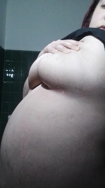 Sí, una mamá embarazada sola