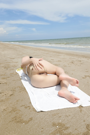 Bist du mutig genug, mich am Strand zu ficken?