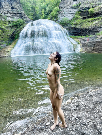 Habe dieses Wochenende einen epischen, kalten Nacktbadeausflug/Schwimmen im Norden des Staates gemacht