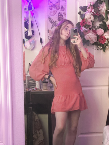 Dürfen Transgirls ein Kleid ohne Höschen tragen?