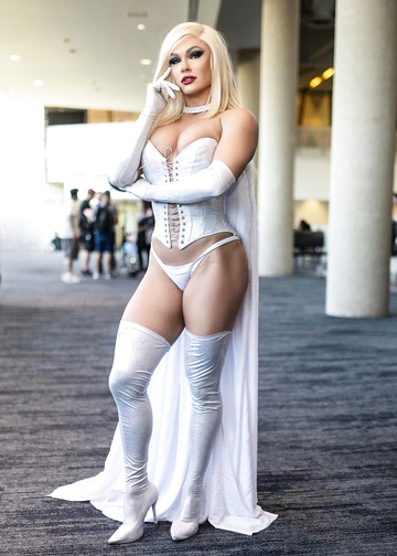 Mein Emma Frost Cosplay