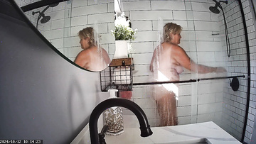 Joanne Tanner a Real Teacher Caught in the Shower