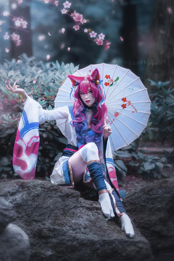 Geisterblüte Ahri aus League of Legends von