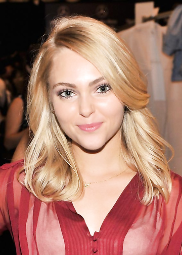 Anna Sophia Robb